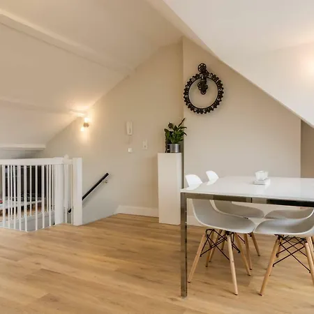 Beautiful Penthouse Near Rai And Centre *